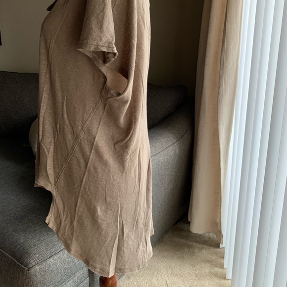 Free People oversized asymmetrical top - Picture 4 of 6